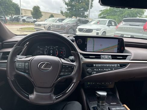 Used 2019 Lexus ES 350 w/ Accessory Package 2 FWD image 19
