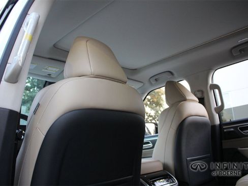 New 2026 INFINITI QX80 Pure image 16