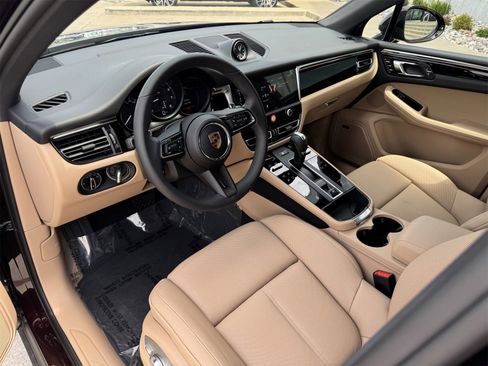 New 2025 Porsche Macan image 19