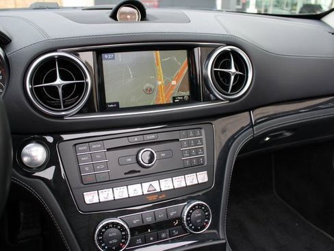Used 2020 Mercedes-Benz SL 550 image 5