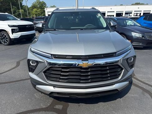 Used 2025 Chevrolet TrailBlazer LT AWD/4WD image 8