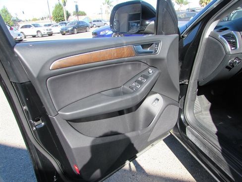 Used 2014 Audi Q5 2.0T Premium AWD/4WD image 9