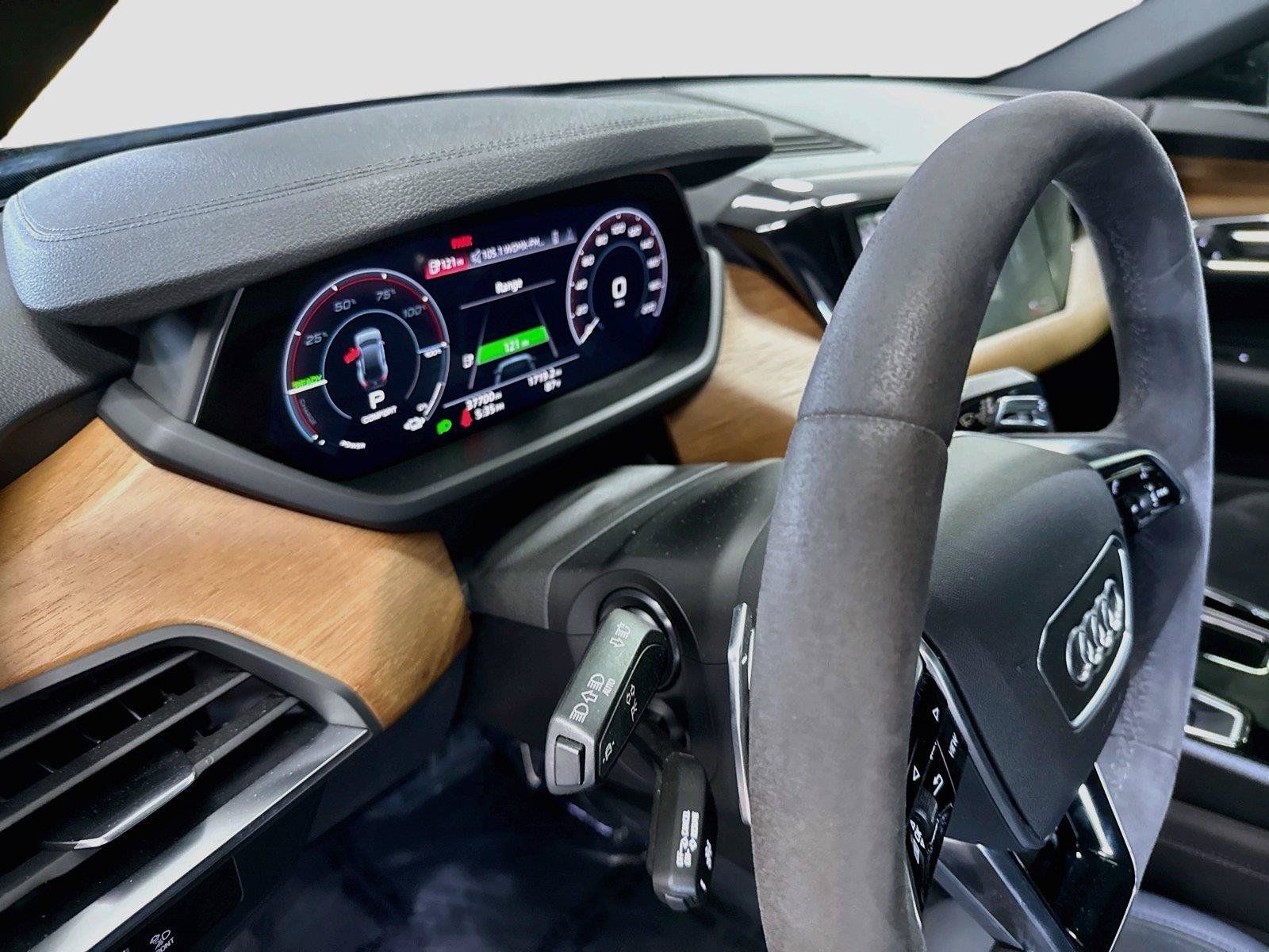 Used 2022 Audi e-tron GT Premium Plus AWD/4WD image 9