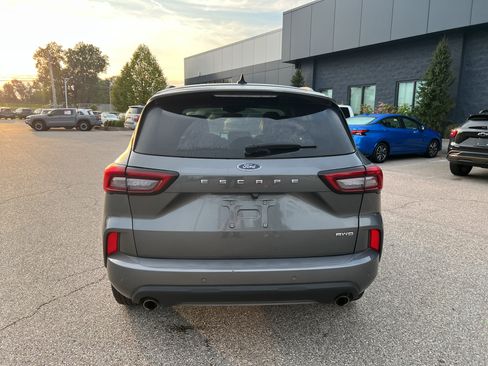 Used 2021 Ford Escape SE w/ Convenience Package AWD/4WD image 6
