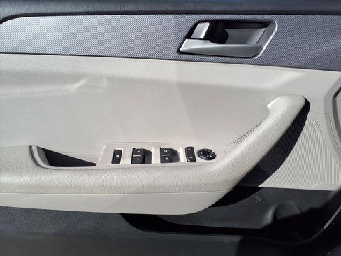 Used 2018 Hyundai Sonata SE image 20