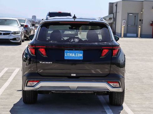 Used 2025 Hyundai Tucson SEL FWD image 5