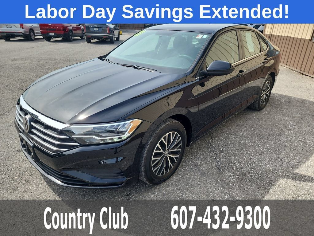 Used 2021 Volkswagen Jetta S w/ Driver Assistance Package FWD image 4
