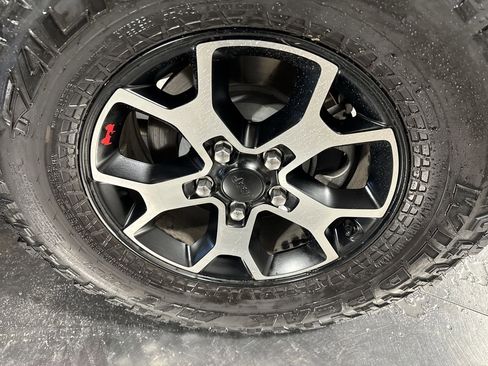 Used 2021 Jeep Wrangler Unlimited Rubicon w/ Cold Weather Group image 12