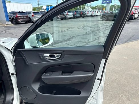 Certified 2023 Volvo XC60 B5 Core w/ Climate Package AWD/4WD image 34
