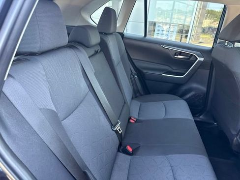 Used 2025 Toyota RAV4 XLE AWD/4WD image 29