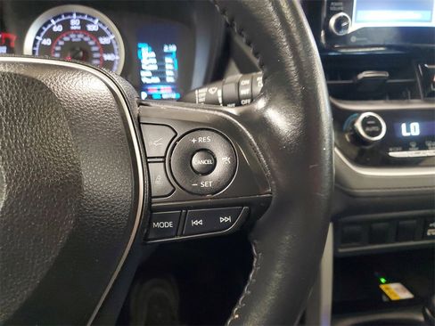 Used 2022 Toyota Corolla Cross LE image 22