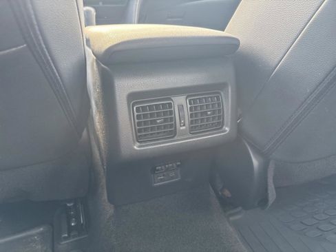 Certified 2025 Toyota Camry SE w/ Convenience Package image 10