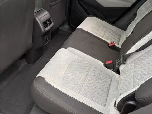 Used 2024 Chevrolet Equinox LS w/ LS Convenience Package image 9