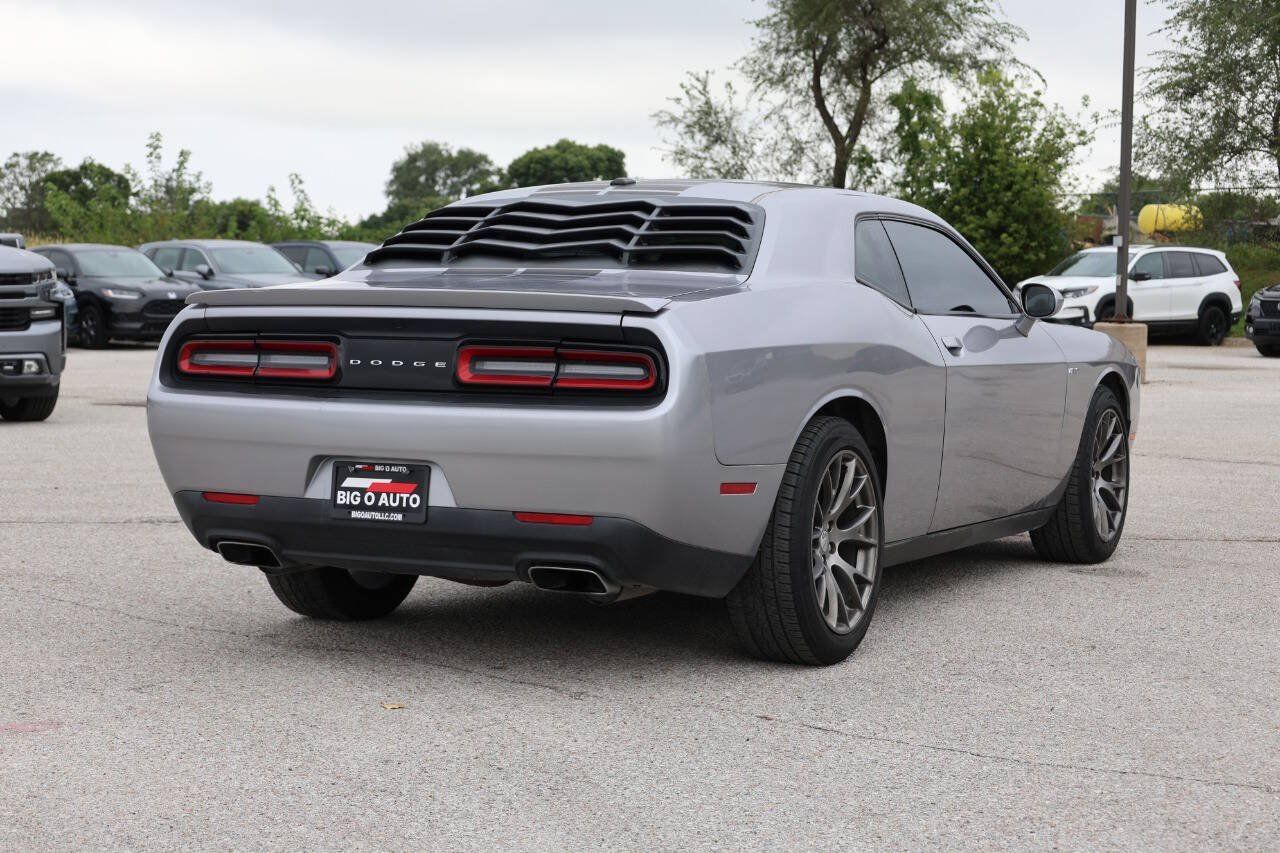 Used 2017 Dodge Challenger R/T RWD image 9