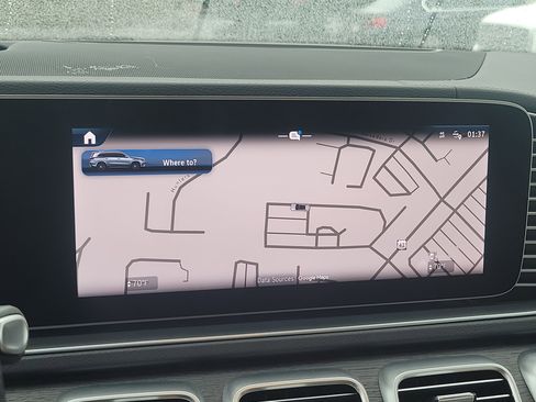 Used 2024 Mercedes-Benz GLS 450 4MATIC image 25