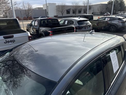 Used 2018 Nissan Leaf SL w/ SL Technology Package image 9