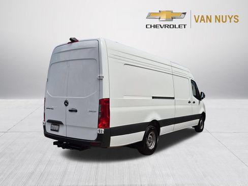 Used 2024 Mercedes-Benz Sprinter 3500 image 5