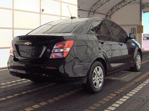 Used 2017 Chevrolet Sonic LS image 5