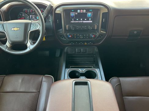 Used 2015 Chevrolet Silverado 1500 High Country w/ High Country Premium Package AWD/4WD image 4