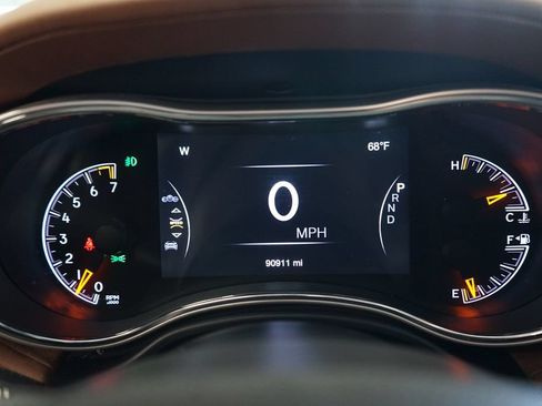 Used 2018 Jeep Grand Cherokee Summit AWD/4WD image 39