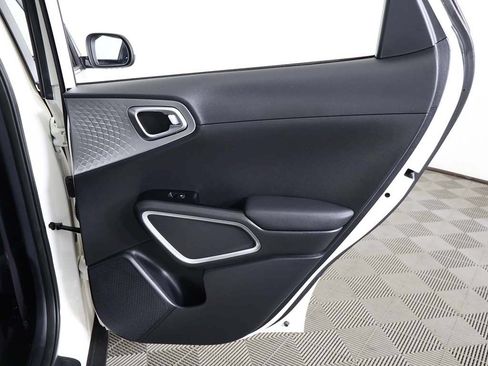 Used 2023 Kia Soul LX FWD image 23
