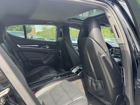 Used 2014 Porsche Panamera 4 image 24