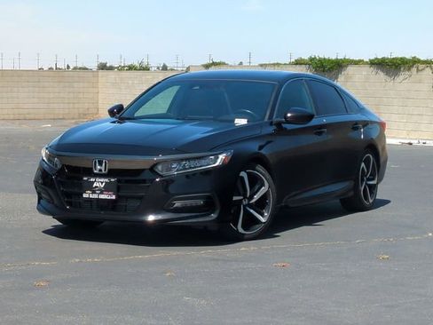 Used 2019 Honda Accord Sport image 4
