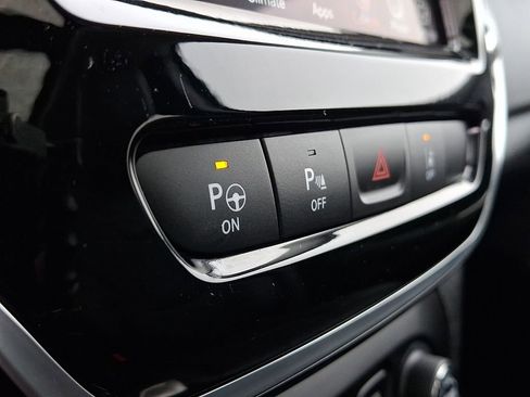 Used 2020 Jeep Cherokee Limited w/ Technology Group AWD/4WD image 28