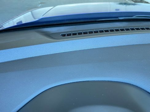 Used 2025 Hyundai Venue SEL image 36