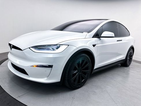 Used 2022 Tesla Model X Plaid image 14