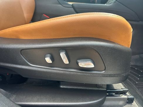 Used 2022 Cadillac XT5 Premium Luxury w/ Technology Package FWD image 49
