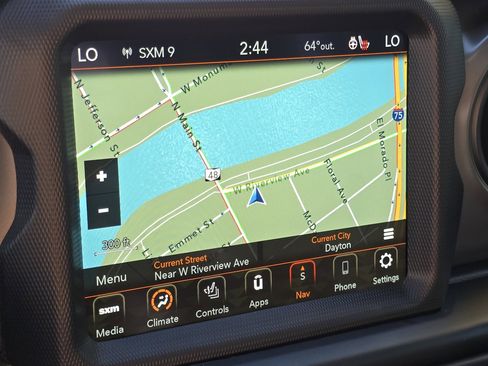 Used 2022 Jeep Gladiator Sport image 3