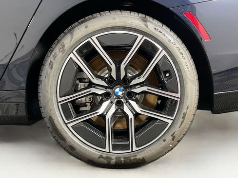 New 2025 BMW 760i xDrive image 35