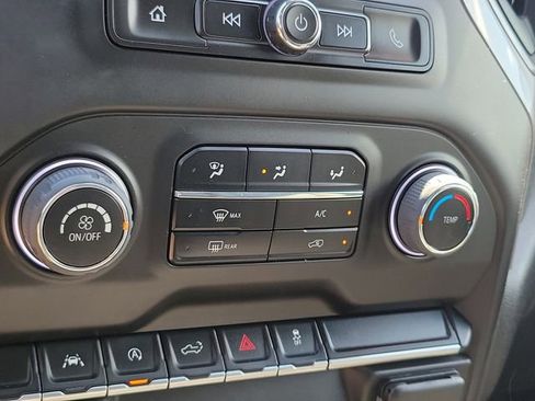 Used 2022 Chevrolet Silverado 1500 Custom image 25