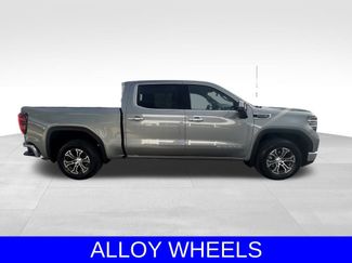 Used 2025 GMC Sierra 1500 SLT video 3