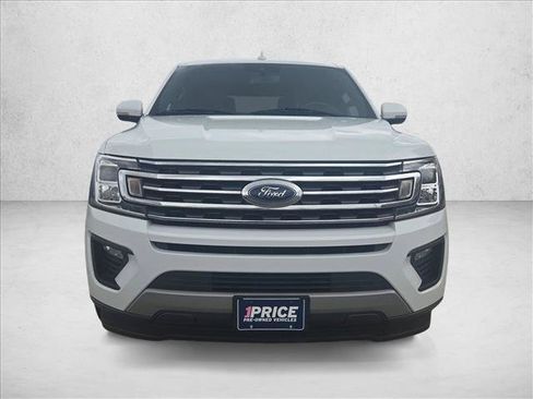 Used 2021 Ford Expedition XLT image 2