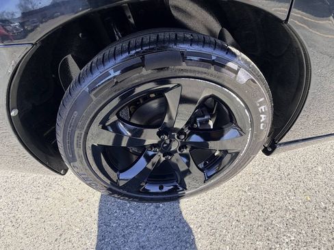 Used 2014 Dodge Charger R/T w/ Blacktop Package RWD image 14