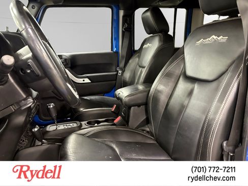 Used 2014 Jeep Wrangler Unlimited Sahara AWD/4WD image 5