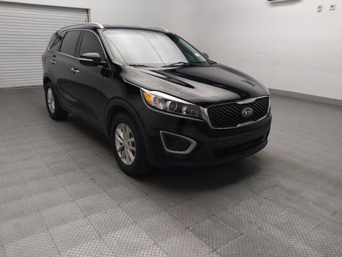 Used 2018 Kia Sorento FWD V6 image 13