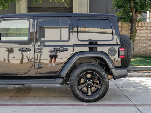 Used 2021 Jeep Wrangler Unlimited Sahara image 23
