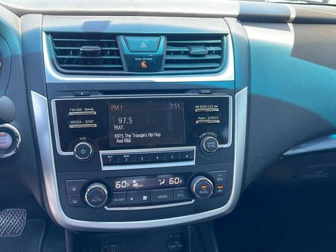 Used 2016 Nissan Altima 2.5 SL FWD image 14