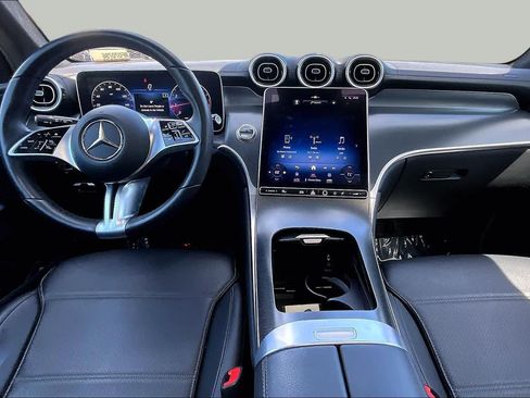 Used 2024 Mercedes-Benz GLC 300 4MATIC image 16
