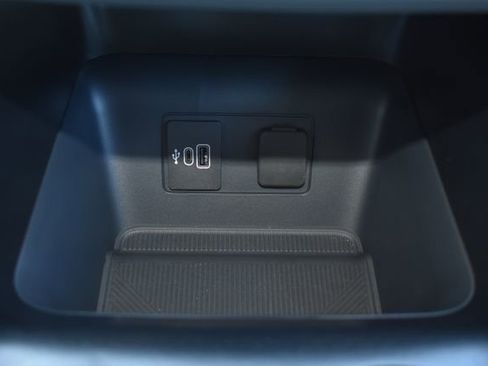 New 2026 Ford Explorer Active w/ Active Comfort Package image 23