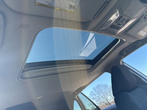 Used 2024 Toyota RAV4 XLE image 40