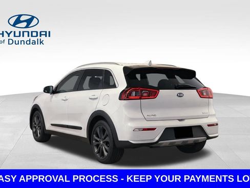 Used 2019 Kia Niro S Touring image 2