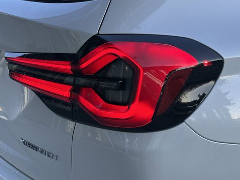 Used 2023 BMW X3 xDrive30i w/ Premium Package image 30