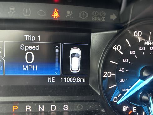 Used 2018 Ford Explorer XLT AWD/4WD image 30