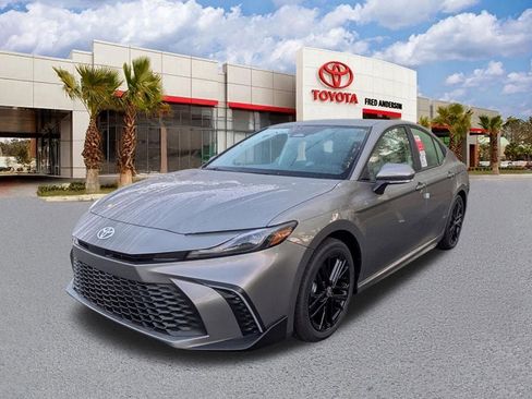 New 2026 Toyota Camry SE image 9