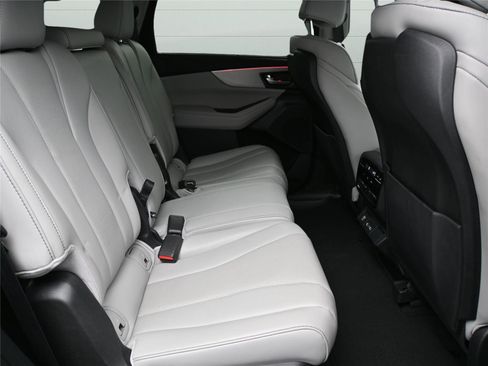 Certified 2023 Acura MDX FWD w/ Technology Package image 18