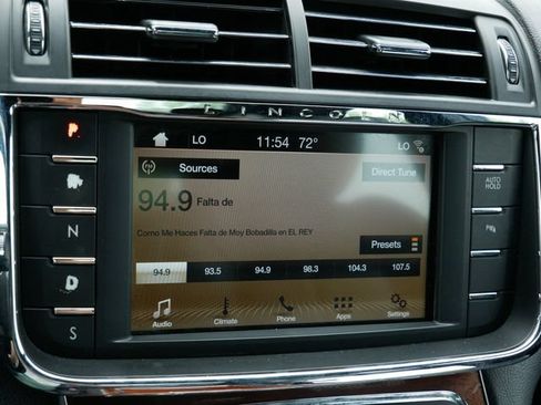 Used 2017 Lincoln Continental Select FWD image 20
